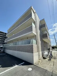 ラペルルエストの画像