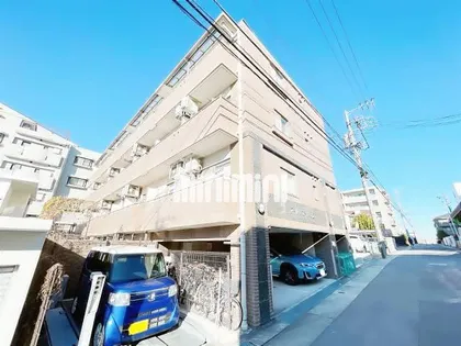 アールズコート照が丘【1階】の外観