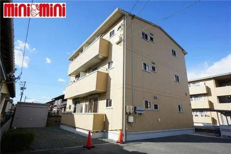 グランパティオ B棟【1階】の外観