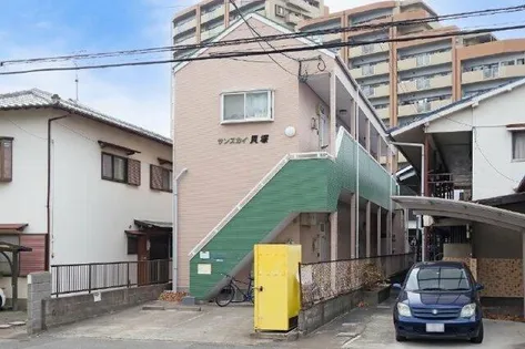 サンスカイ貝塚駅前の画像