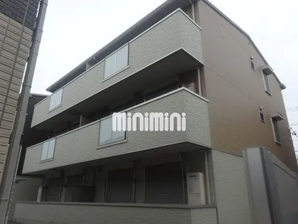 ハロウェル A棟【1階】の外観