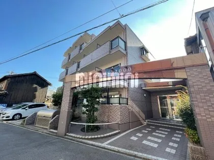 BASIC2000【3階】の外観