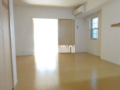 アンジュ八田【1階】の居間