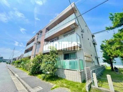 エイトスクエアの画像