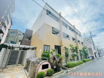 トリアノン東中浜【1階】の外観