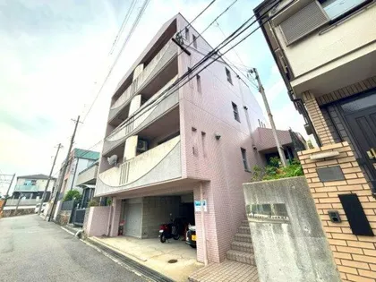 グロスアベニュー【3階】の外観