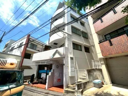 ルパレ西灘【5階】の外観