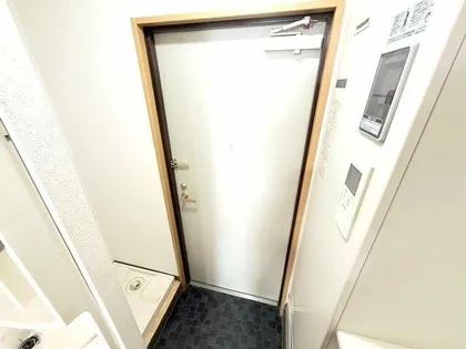 グラーツィア東灘【9階】の玄関