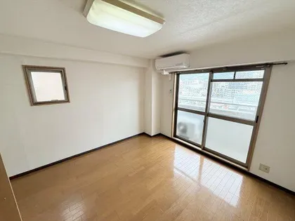 グラーツィア東灘【9階】の居間