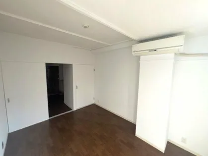 辻川マンション【2階】の居間