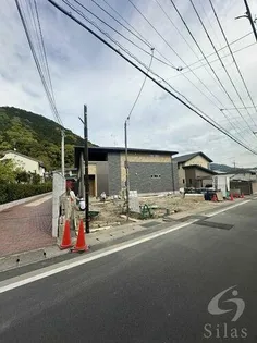 コーチ・フラット【1階】の外観