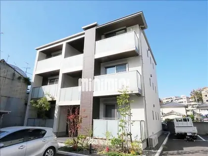 サンハウス春里【1階】の外観