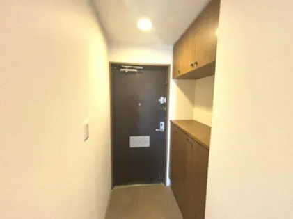 フィール神戸【7階】の玄関