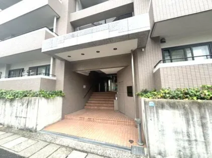 フィール神戸【7階】の玄関