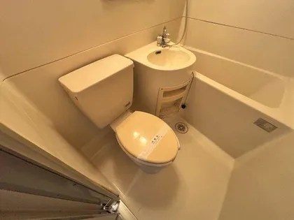 リアライズ本山【2階】の内装