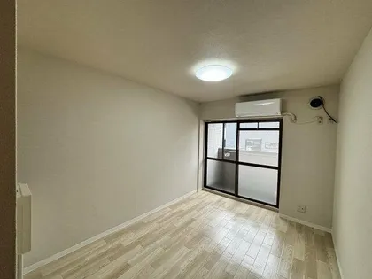 リアライズ本山【2階】の内装