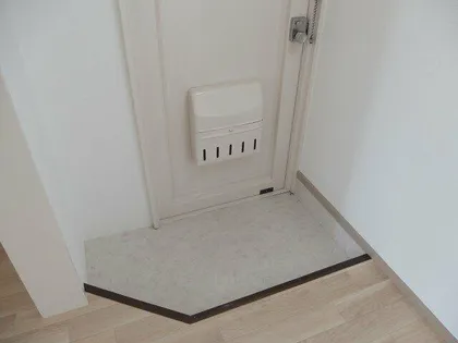 天野ハイツ【302号室】の玄関