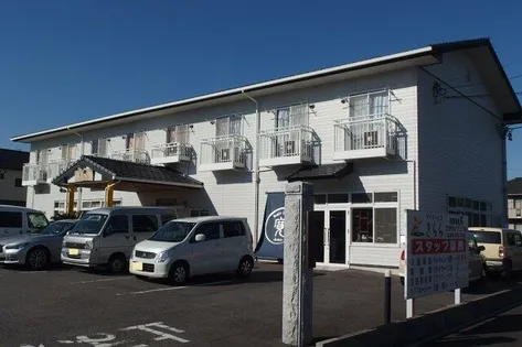 ホワイトテラス城南【201号室】の外観