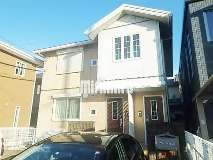 ヴィラ神領【2階】の外観