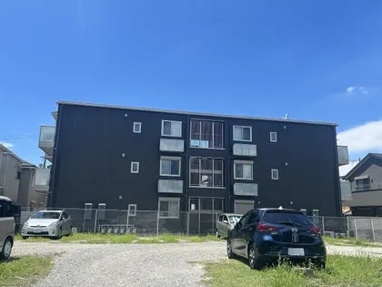 シャーメゾン菱屋東の画像