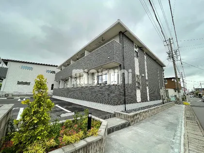 H U HARMONIEの画像