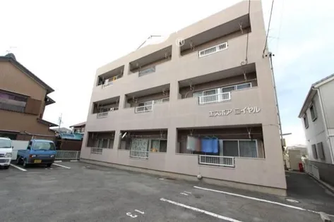 エスポアロイヤルの画像