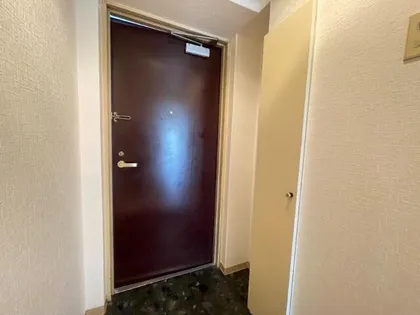 パールスクェアー【7階】の玄関