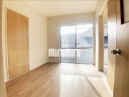 アーバン生田【2階】の居間