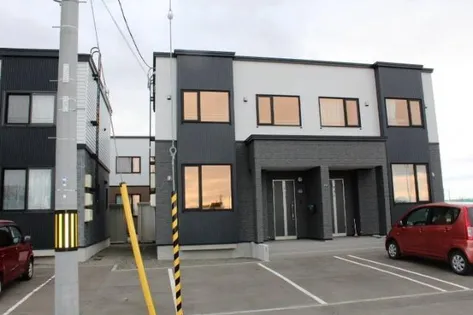 北海道札幌市東区東雁来十三条2丁目【テラスハウス】の外観