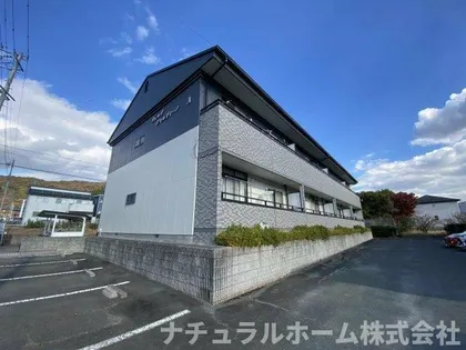 ヴェルデ・ジャルディーノA【2階】の外観