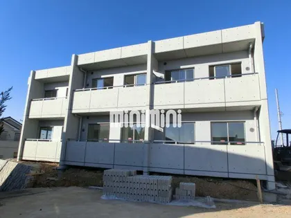 PRIUS上の山の画像