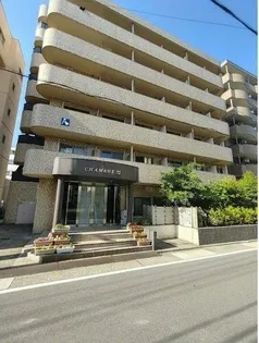 シャンブル72【2階】の外観