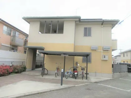 アドバンス【2階】の外観