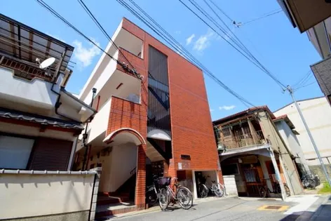 メゾンまどか【3階】の外観
