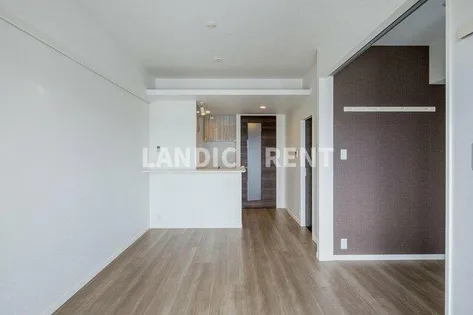 エンクレスト空港通り【6階】の居間