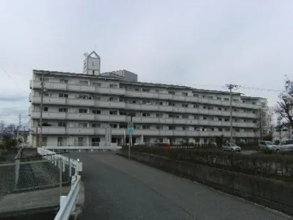 ラブリー姫路手柄山【4階】の外観