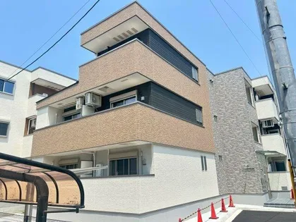 フジパレス西宮甲東園Ⅲ番館【3階】の外観
