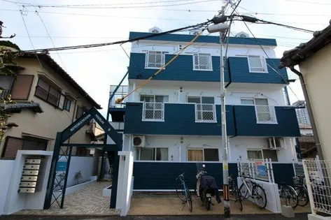 ビバリーハウス西新B【2階】の外観
