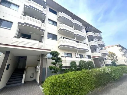 フォルク北千里F棟【2階】の外観