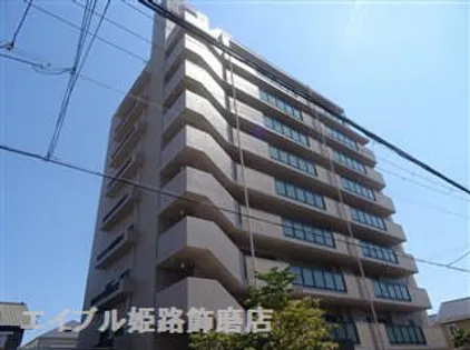 ロワイヤル元町【401号室】の外観