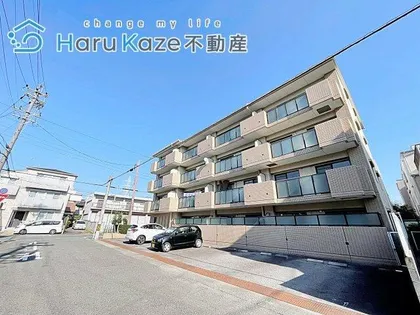 ハイツ山崎【4階】の外観