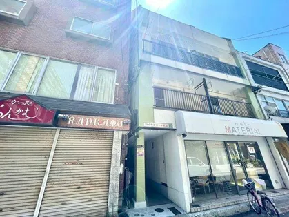 ロイヤルコート天美東【3階】の外観