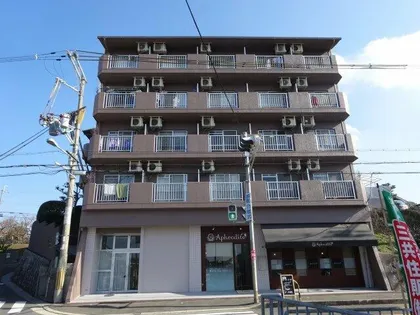 クオリティハイツ田中【1階】の外観