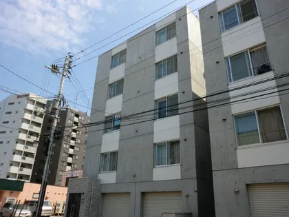 AKT月寒中央の画像