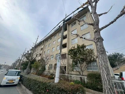 兵庫県公社 神陵台特別1号棟の画像