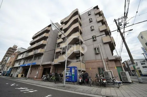 ラ トゥールの画像