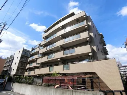 セレッソ【2階】の外観