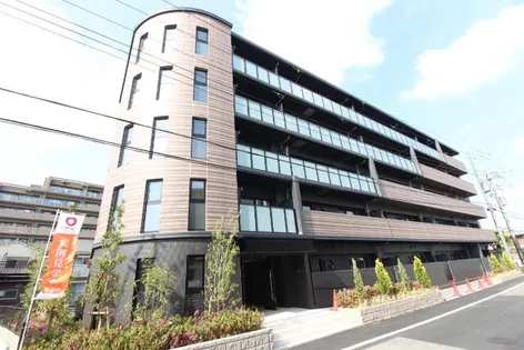 SERENITY JINの画像