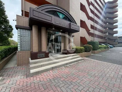 シャトー・レイクルイーズ【9階】の玄関