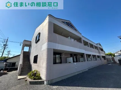愛知県岡崎市坂左右町字堤上【アパート】の外観